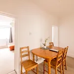 Centralised Garden Flat With Free Parking By Prescott * Bristol