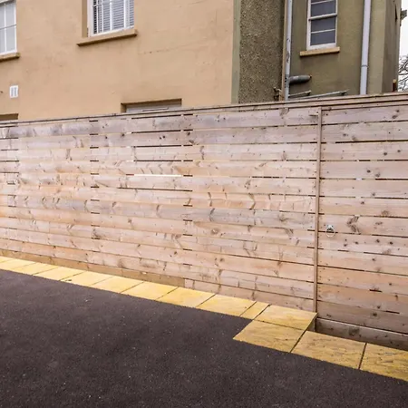 Apartamento Centralised Garden Flat With Free Parking By Prescott Bristol
