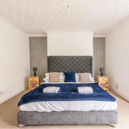 Cosy Garden Flat With Free Parking By Prescott *