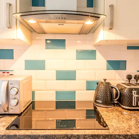 Cosy Garden Flat With Free Parking By Prescott Apartments *