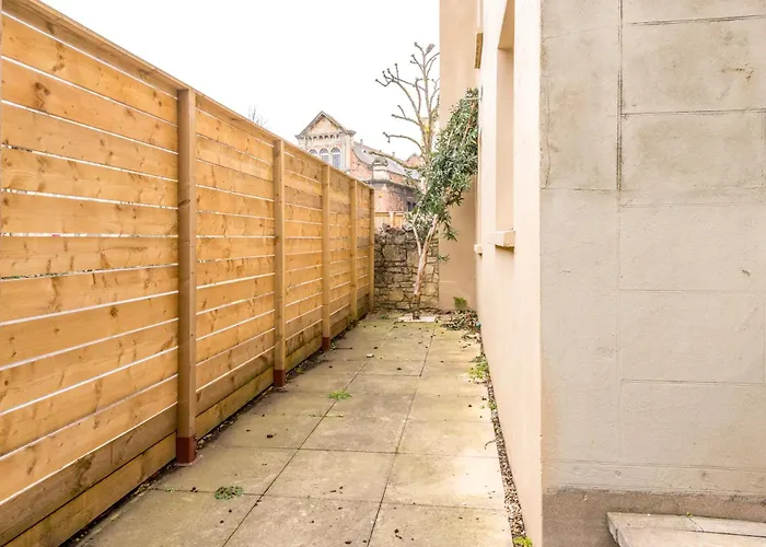 Cosy Garden Flat With Free Parking By Prescott Apartman *