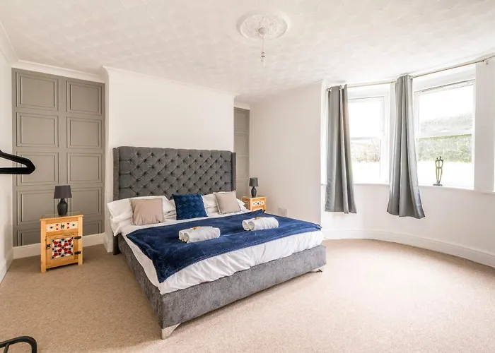 Cosy Garden Flat With Free Parking By Prescott *