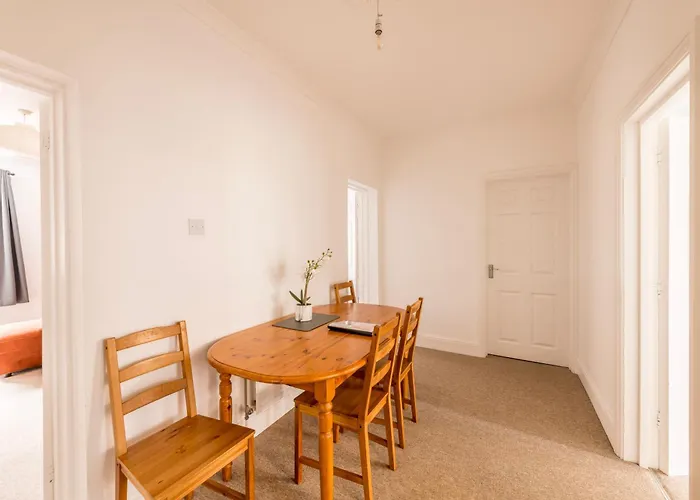 Cosy Garden Flat With Free Parking By Prescott * Bristol