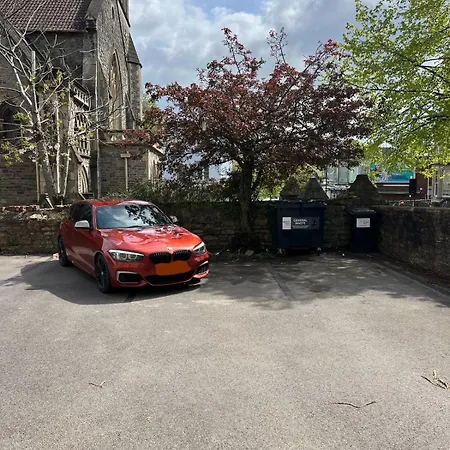 Apartmán Cosy Garden Flat With Free Parking By Prescott