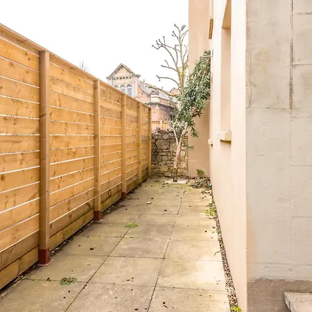 Garden Flat With Free Parking By Prescott Apartment *