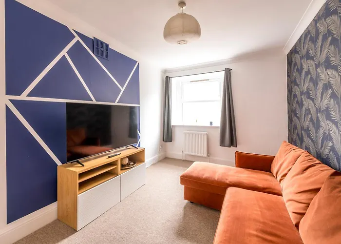 Garden Flat With Free Parking By Prescott *