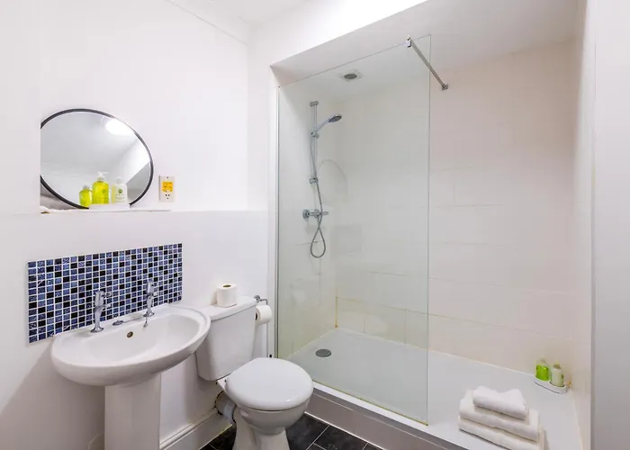 Apartment Garden Flat With Free Parking By Prescott *